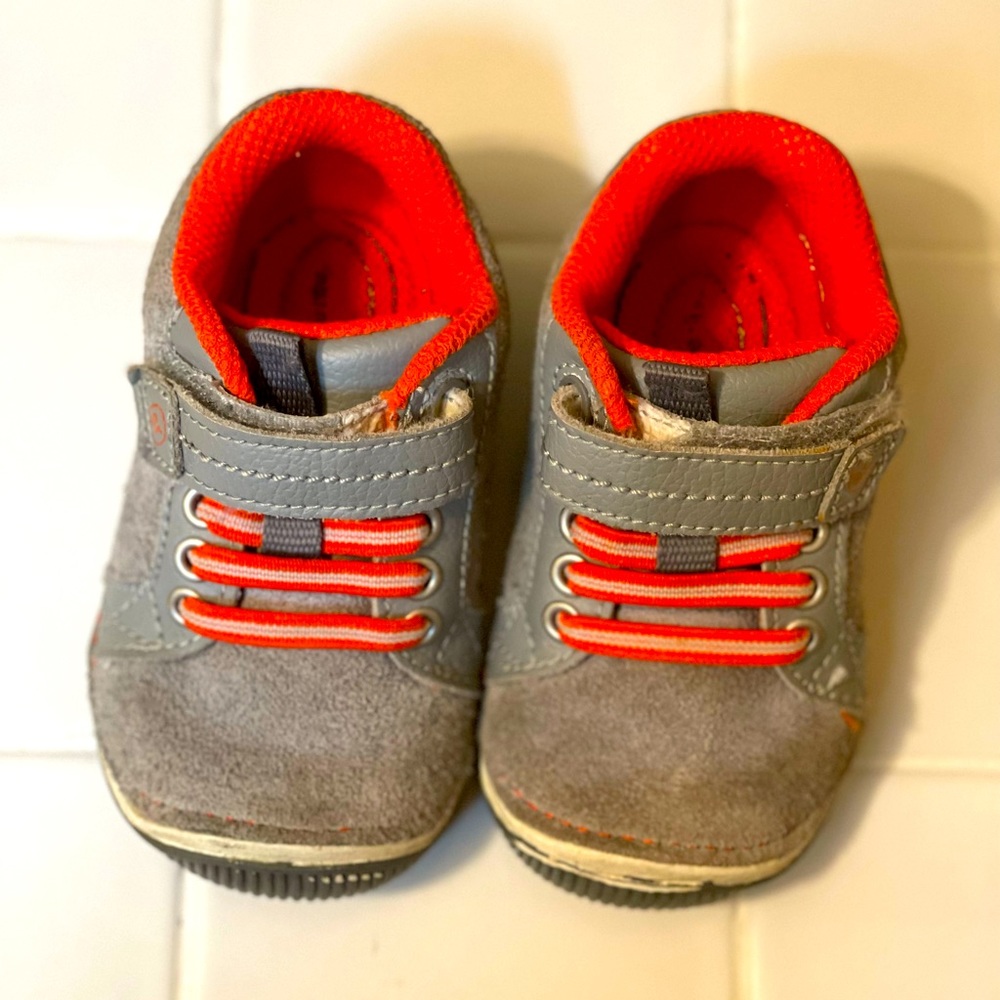 Stride rite memory foam walker 4.5 W